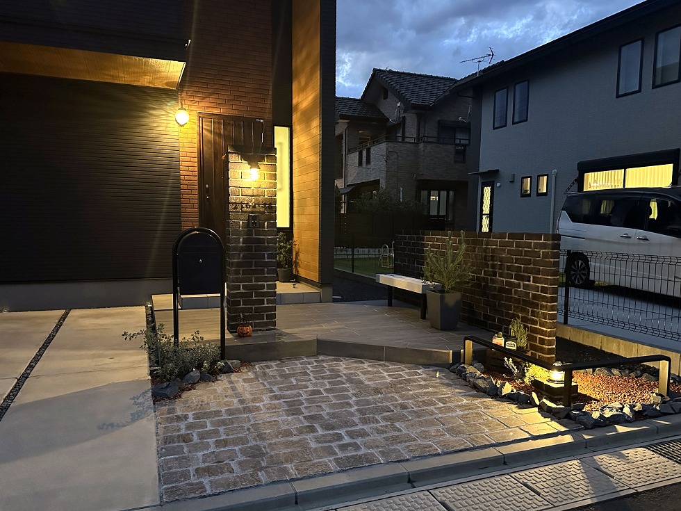 門まわりライトアップ